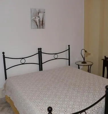 La Mezza Luna Bed & Breakfast *
